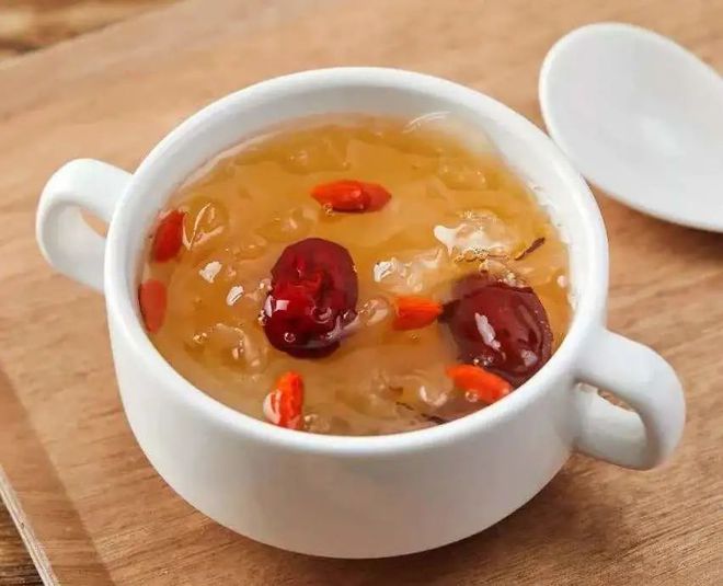 红枣银耳羹