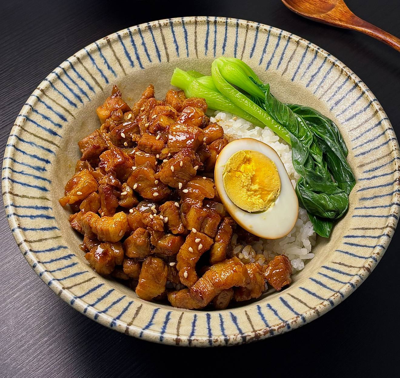 招牌卤肉饭